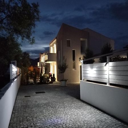 Villa Est サン・テオドーロ エクステリア 写真